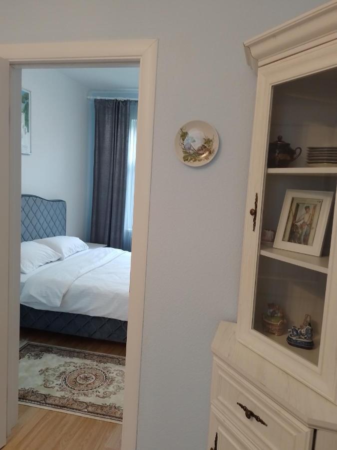 House, Garden & Sauna. Free Parking. Train Stop-200 M. Sea-1 Km. * Jurmala