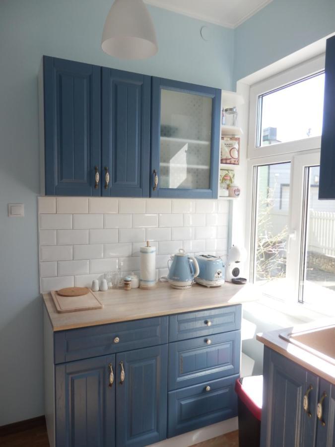 House, Garden & Sauna. Free Parking. Train Stop-200 M. Sea-1 Km. Apartment *