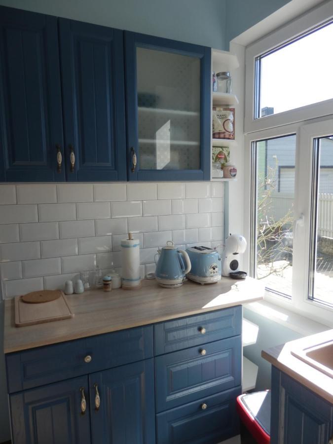 House, Garden & Sauna. Free Parking. Train Stop-200 M. Sea-1 Km. *