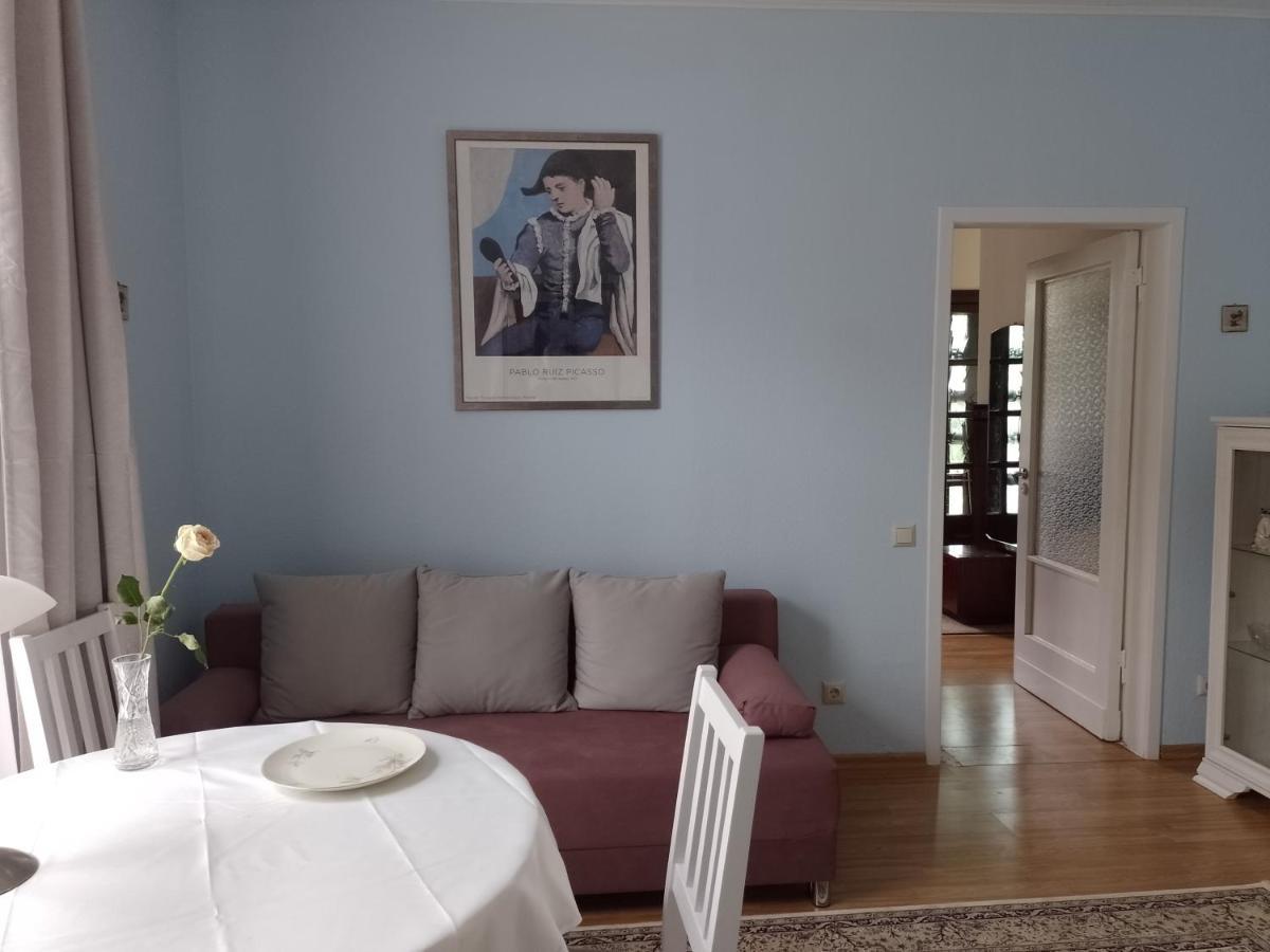 Korter House, Garden & Sauna. Free Parking. Train Stop-200 M. Sea-1 Km. Jurmala